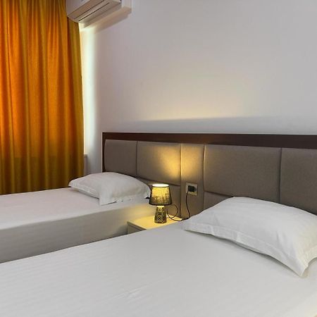 3B Suites Boutique Hotel Saranda Kültér fotó