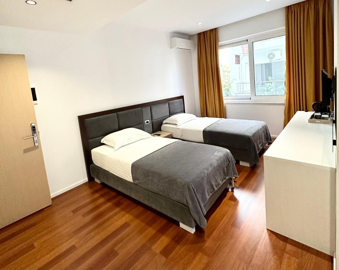 3B Suites Boutique Hotel Saranda Kültér fotó