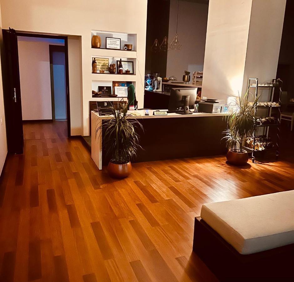 3B Suites Boutique Hotel Saranda Kültér fotó