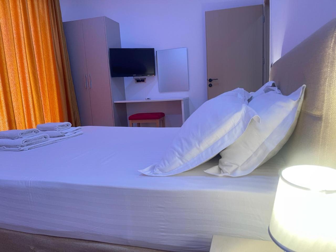 3B Suites Boutique Hotel Saranda Kültér fotó