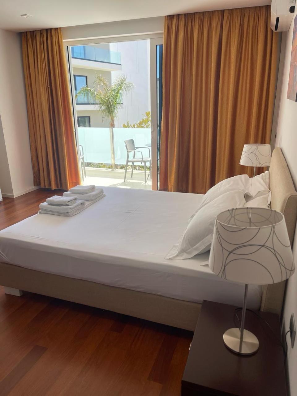 3B Suites Boutique Hotel Saranda Kültér fotó