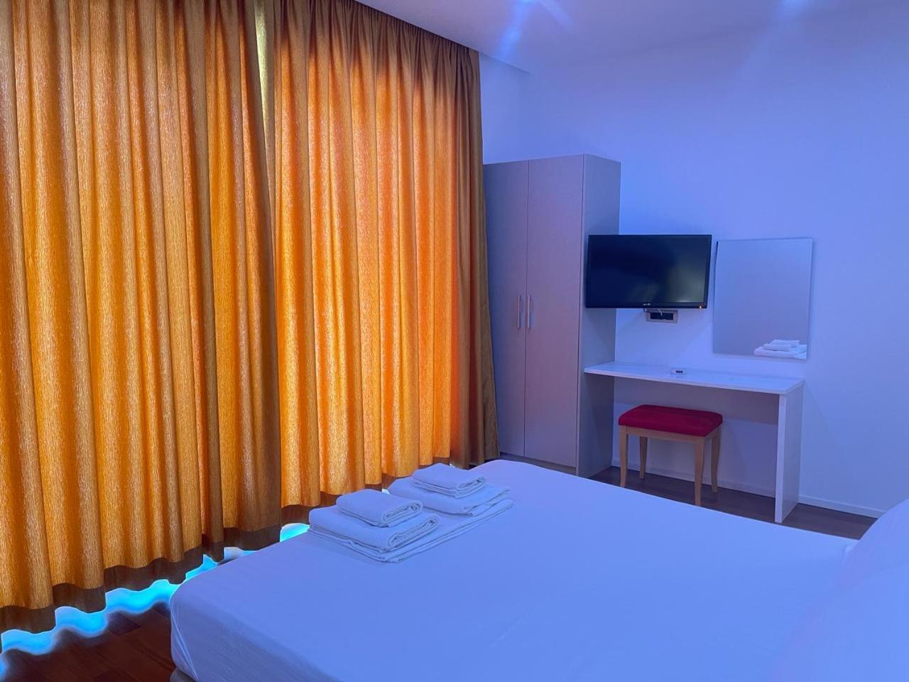 3B Suites Boutique Hotel Saranda Kültér fotó