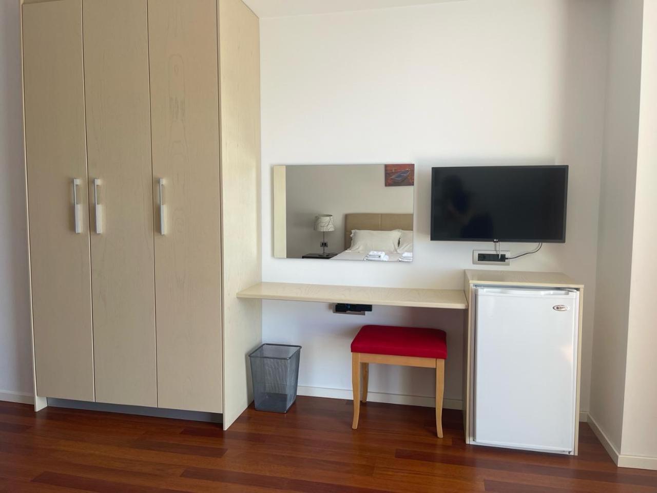 3B Suites Boutique Hotel Saranda Kültér fotó