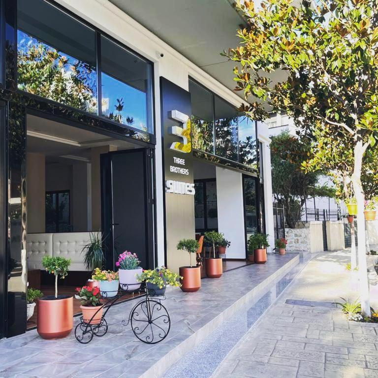 3B Suites Boutique Hotel Saranda Kültér fotó